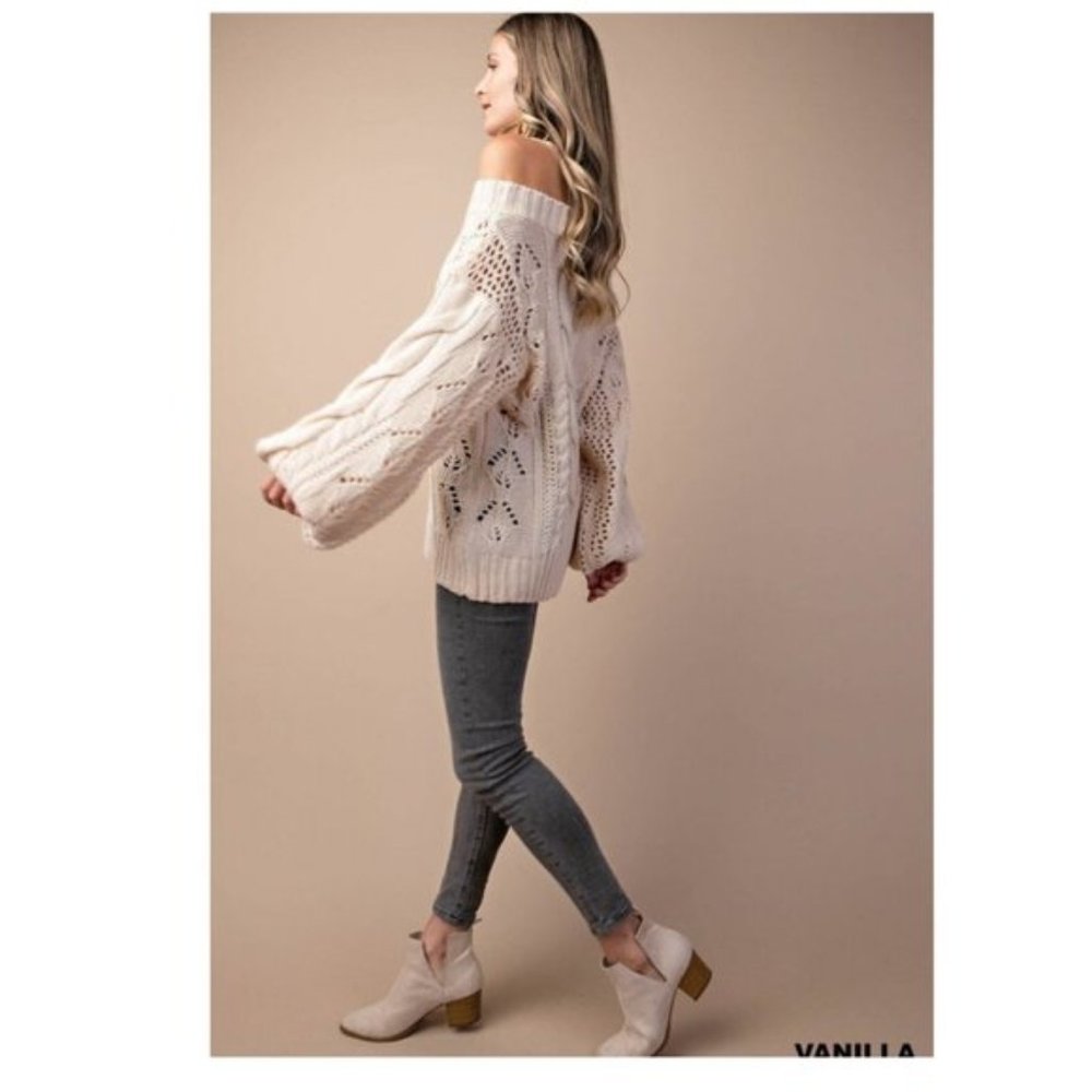 🏷 Sold | White Chunky Cable Knit Sweater - Picture 9 of 9